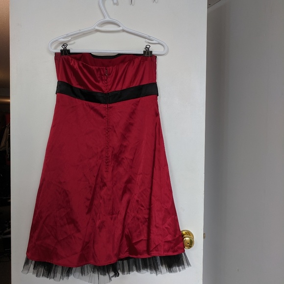 Red and Black Special Occasion Dress - Picture 4 of 6